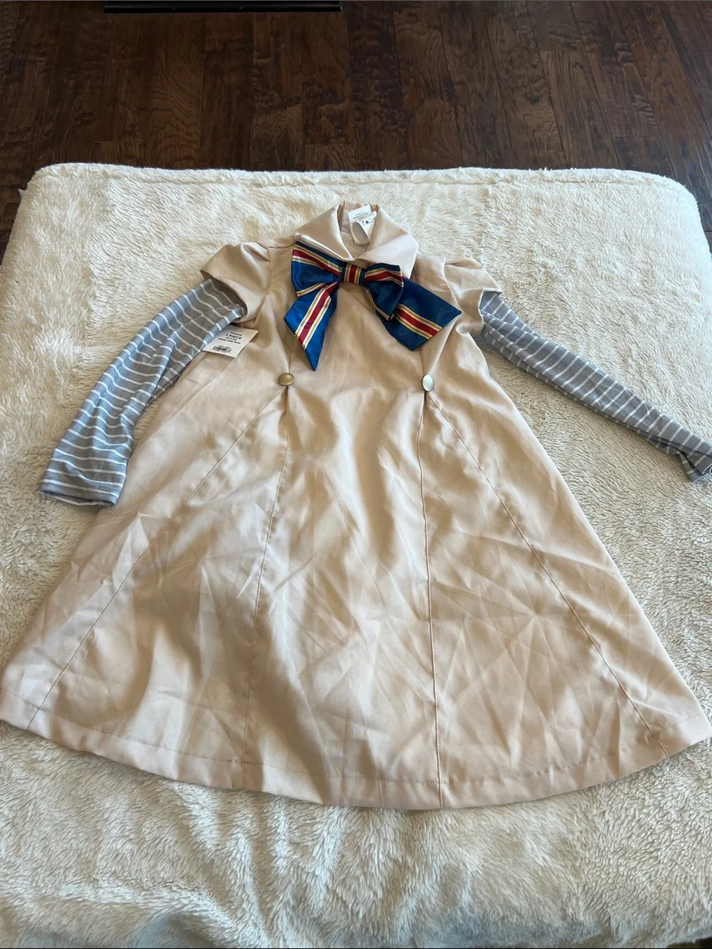 Megan Halloween Costume size medium 7/8 New